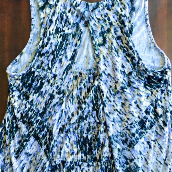 Rose & Olive Open Back High-Low Tank Top Medium - Picture 4 of 6